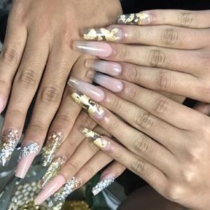 Trade post for @Kalm4 🥰